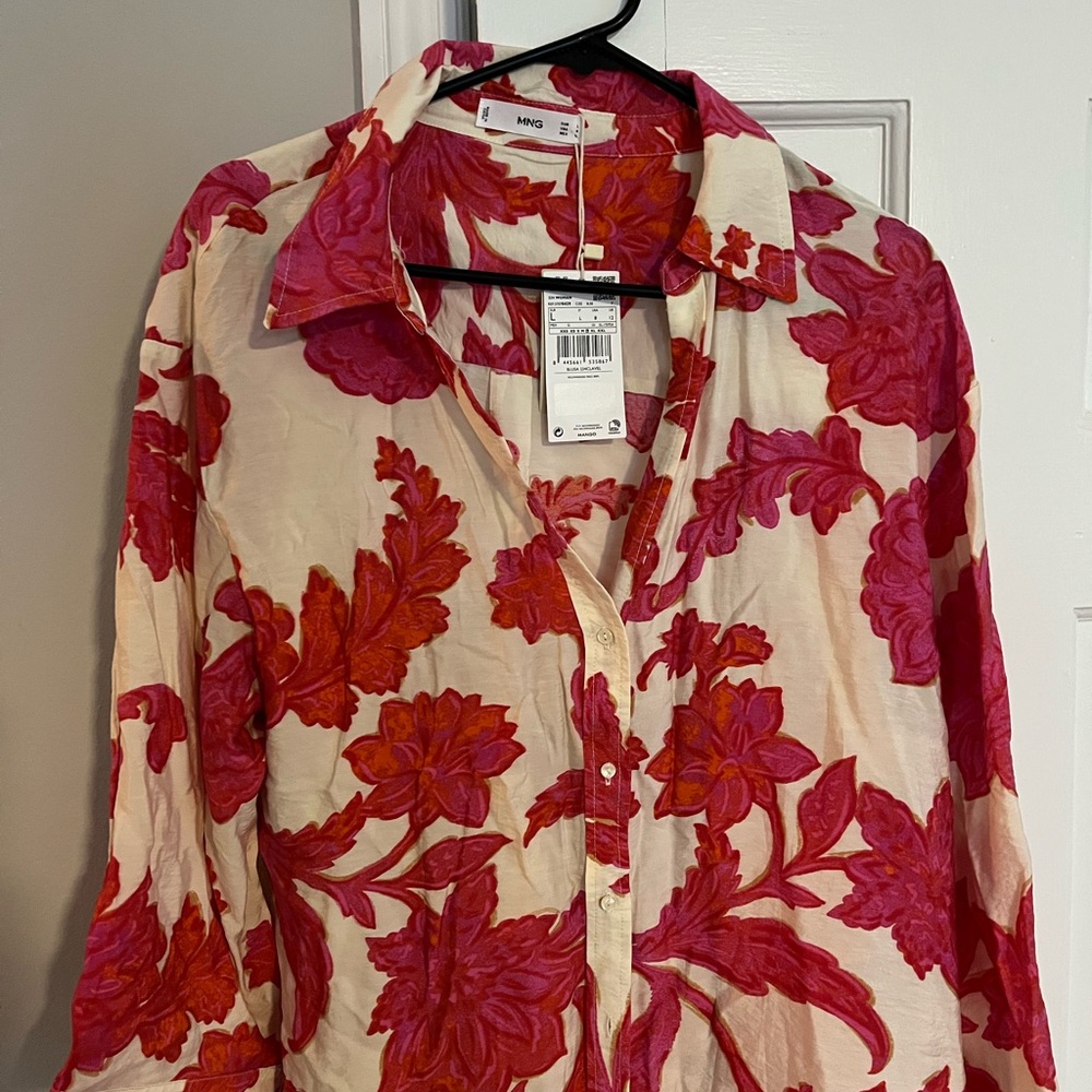 Mango Red Floral Button Down Shirt and Shorts Set. Never been worn NWT